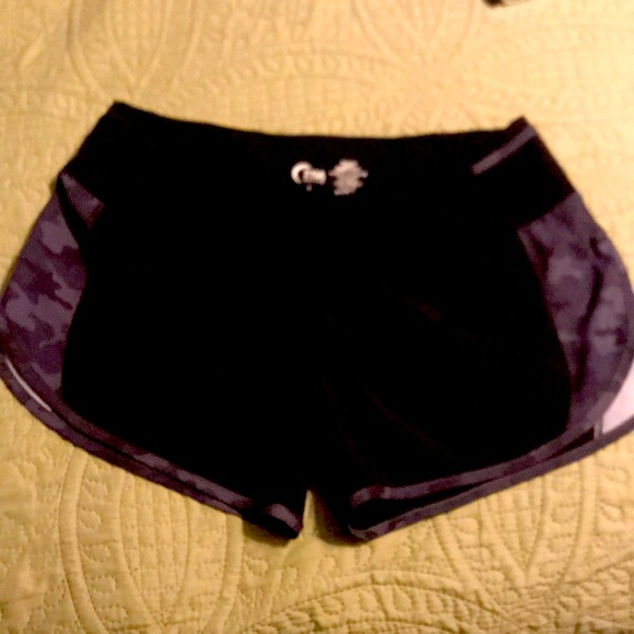 ZYIA 5-Star Camo Shorts - Picture 4 of 11